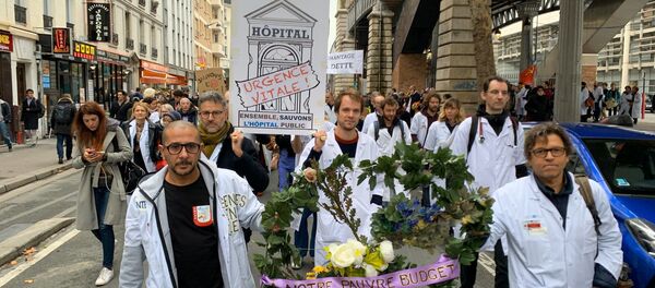 Mobilisation des hospitaliers pour alerter sur la situation de l'hôpital public, 29 octobre 2019 - Sputnik Afrique