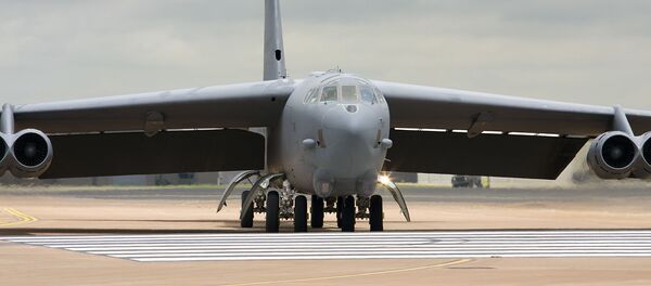 Un B-52H à la base aérienne de Fairford (archive photo) - Sputnik Afrique