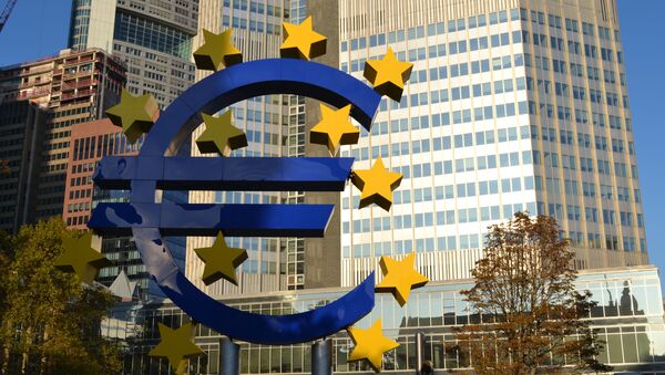 Symbole de l'euro à Francfort-sur-le-Main - Sputnik Afrique