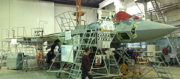 Premier chasseur Su-57 de série à Komsomolsk-sur-l'Amour - Sputnik Afrique