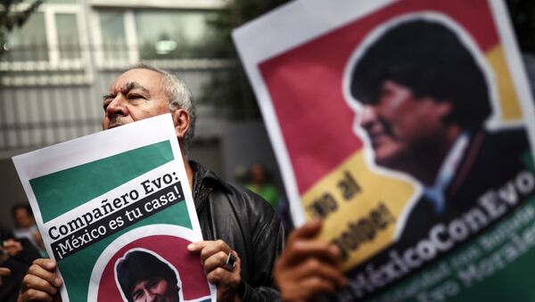 Les partisans du Président bolivien à Mexico - Sputnik Afrique