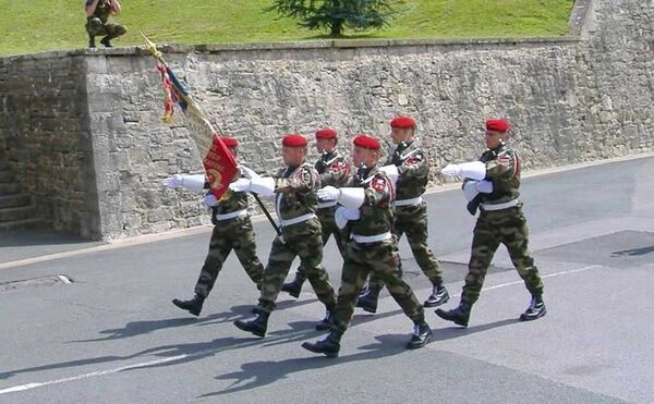 Communautarisme, radicalisme: l’armée française est-elle aussi vulnérable que la police? Communautarisme, radicalisme: l’armée française est-elle aussi vulnérable que la police? - Sputnik Afrique