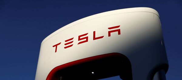 Tesla super chargers are shown in Mojave, California, U.S. July 10, 2019. Tesla super chargers are shown in Mojave, California, U.S. July 10, 2019. - Sputnik Afrique