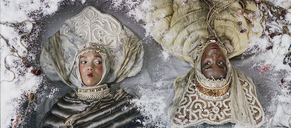 L’affiche du spectacle Aisha and Abhaya d'Uldus Bakhtiozina - Sputnik Afrique