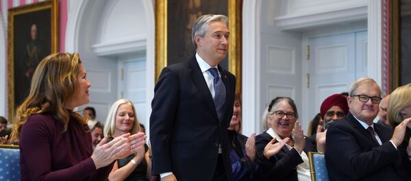 François-Philippe Champagne au cours de sa cérémonie d'investiture en tant que ministre canadien des Affaires étrangères le 20 novembre 2019 à Ottawa. - Sputnik Afrique