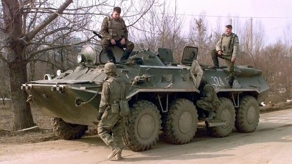 BTR 80 en Serbie - Sputnik Afrique
