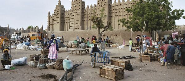 Djenné street market and the Great Mosque of Djenné — Mali. - Sputnik Afrique