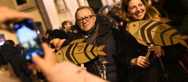 Les Sardines protestent - Sputnik Afrique