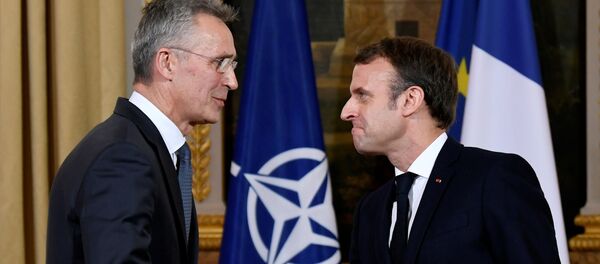 Emmanuel Macron et Jens Stoltenberg - Sputnik Afrique
