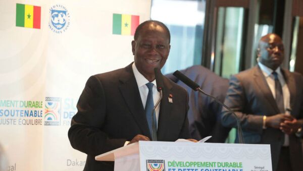 Le Président africain Alassana Ouatara, à l’occasion de la Conférence internationale sur le développement durable et la dette soutenable, lundi 2 décembre à Dakar, au Sénégal. - Sputnik Afrique