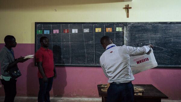 Des officiers d'Elections Cameroon, l'organe chargé d'organiser les élection au Cameroun. - Sputnik Afrique