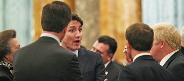 Justin Trudeau discute avec Boris Johnson, Emmanuel Macron et Jens Stoltenberg - Sputnik Afrique