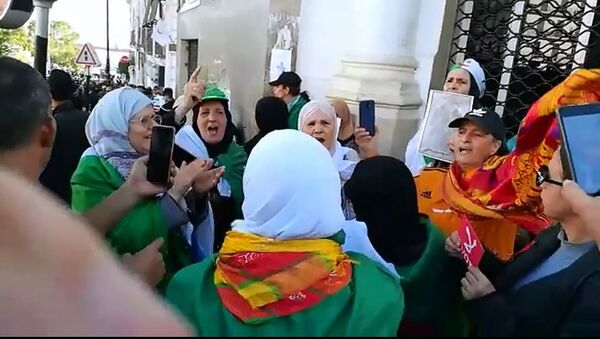 Manifestation de femmes algériennes  - Sputnik Afrique