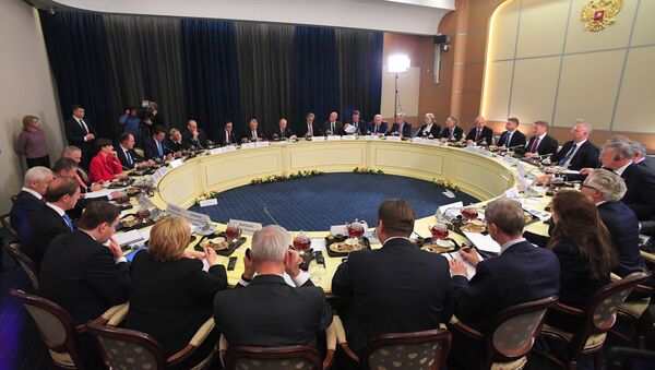 Президент РФ В. Путин провел встречу с представителями деловых кругов Германии - Sputnik Afrique