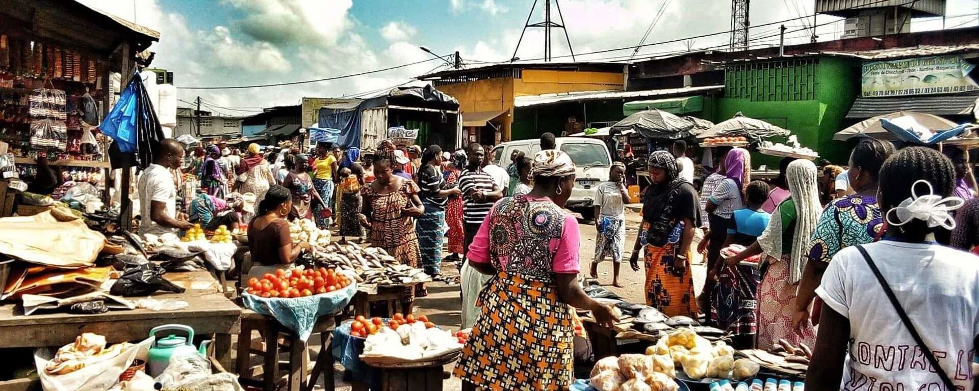 Des femmes au marché d’Abobo, à Abidjan. - Sputnik Afrique, 1920, 10.12.2019