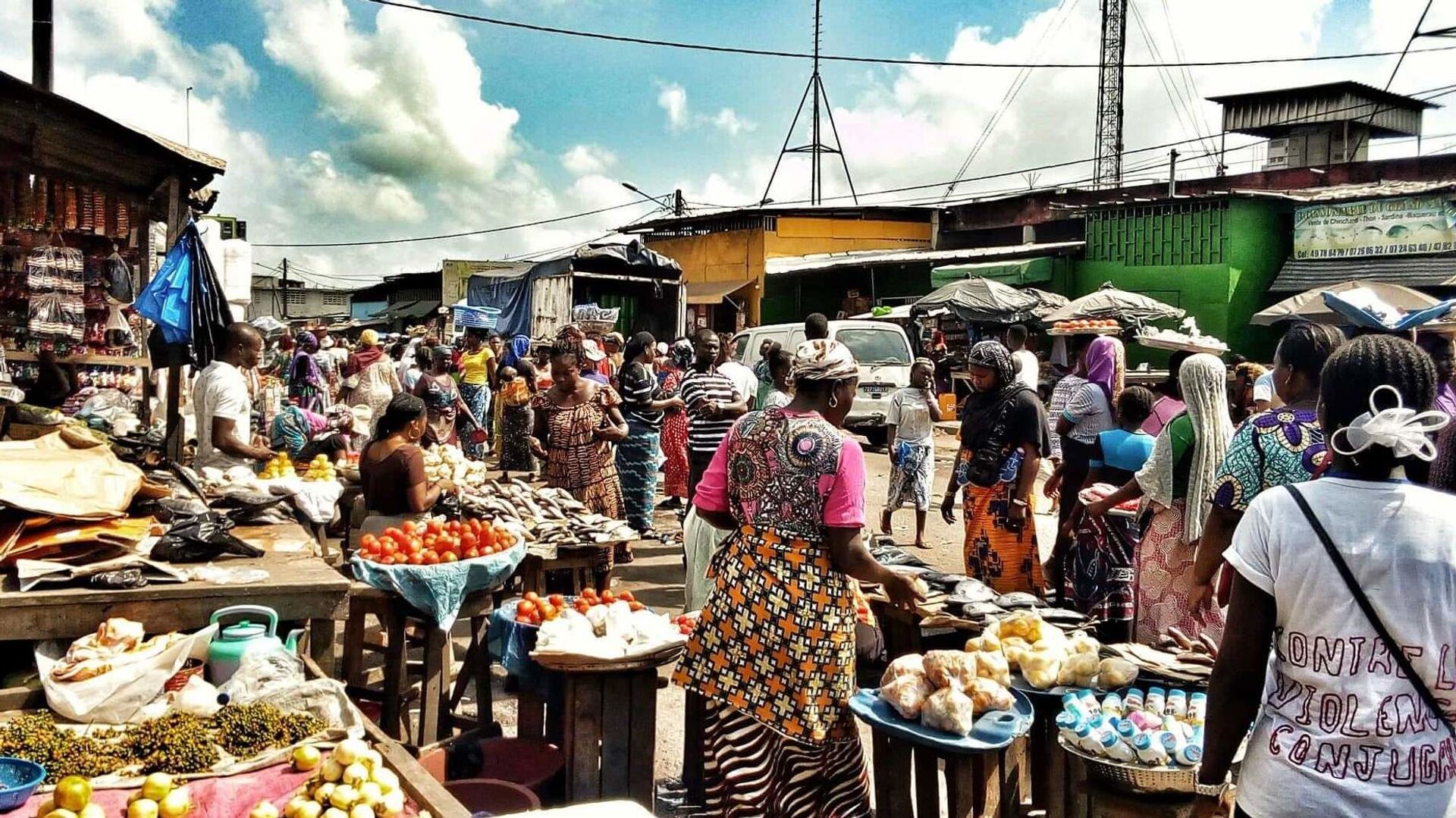 Des femmes au marché d’Abobo, à Abidjan. - Sputnik Afrique, 1920, 06.04.2021