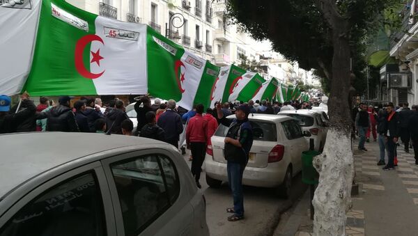 Manifestation à Alger  - Sputnik Afrique