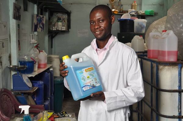 Du savon à base d’huile de friture pour lutter contre le chômage et la pollution au Cameroun Du savon à base d’huile de friture pour lutter contre le chômage et la pollution au Cameroun - Sputnik Afrique