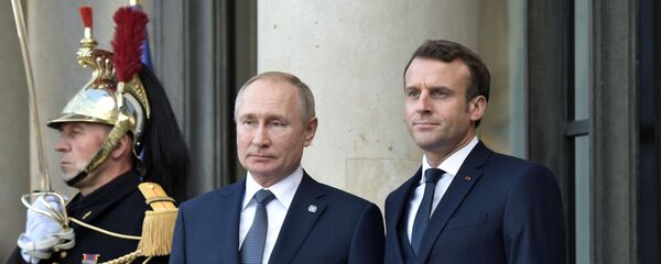 Vladimir Poutine et Emmanuel Macron, archives - Sputnik Afrique
