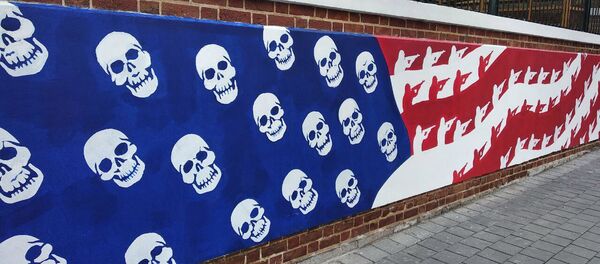 Graffitis sur les murs de l'ancienne ambassade US à Téhéran Graffitis sur les murs de l'ancienne ambassade US à Téhéran - Sputnik Afrique