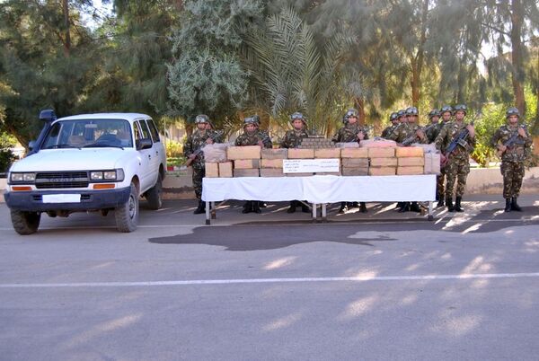 Près de 3 tonnes de cannabis saisies par l’Algérie à la frontière avec le Maroc en moins de 2 semaines – photos Près de 3 tonnes de cannabis saisies par l’Algérie à la frontière avec le Maroc en moins de 2 semaines – photos - Sputnik Afrique