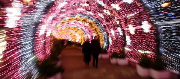 Moscou parée pour les fêtes, mais toujours sans neige - Sputnik Afrique