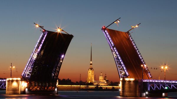 Un pont basculant à Saint-Pétersbourg - Sputnik Afrique
