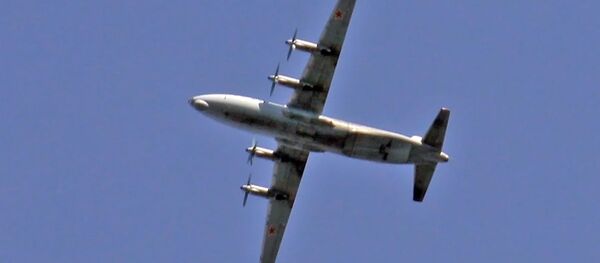 Un An-12 Un An-12 - Sputnik Afrique