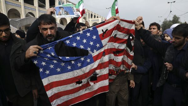Une manifestation en Irak après la frappe US qui a tué le général iranien Qassem Soleimani à Bagdad - Sputnik Afrique