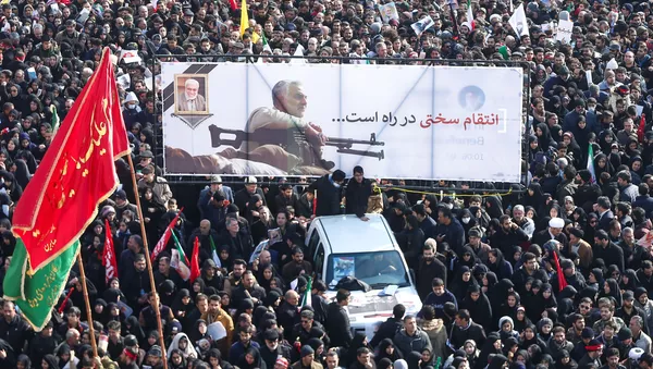 La cérémonie d’hommage au général Qassem Soleimani qui a lieu lundi 6 janvier à Téhéran - Sputnik Afrique