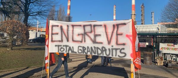 Raffinerie de Grandpuits en grève, 6 janvier 2020 - Sputnik Afrique