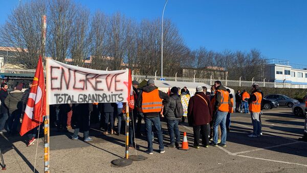 Raffinerie de Grandpuits en grève, 6 janvier 2020 - Sputnik Afrique