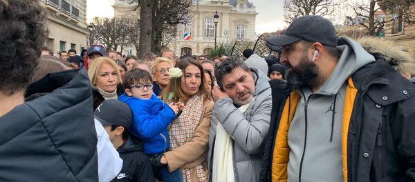 Livreur mort après son interpellation à Paris: une marche blanche à Levallois-Perret en son hommage - Sputnik Afrique