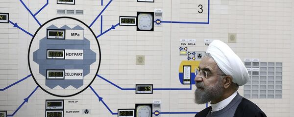 Hassan Rohani lors de sa visite au centrale nucléaire de Bouchehr, le 13 janvier 2015 - Sputnik Afrique