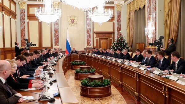 Dmitri Medvedev et les membres du gouvernement russe - Sputnik Afrique