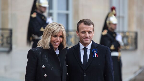 Emmanuel et Brigitte Macron - Sputnik Afrique