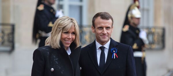 Emmanuel et Brigitte Macron - Sputnik Afrique