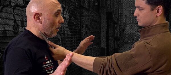 Attaque au couteau // action réflexion - Sputnik Afrique