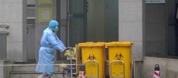 L'employé d'un hôpital à Wuhan - Sputnik Afrique