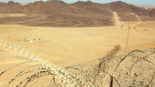 Looking north along Egypt-Israel border north of Eilat. - Sputnik Afrique