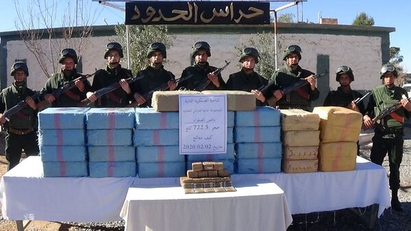 Plus d’une tonne de cannabis saisie par l’Algérie à la frontière avec le Maroc - photos - Sputnik Afrique