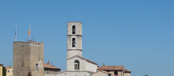 Vue de la vieille ville de Grasse avec son Donjon et sa cathédrale - Sputnik Afrique