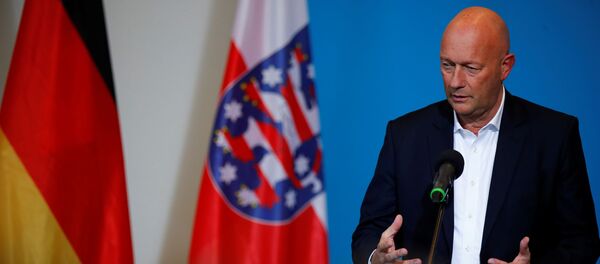 Der neue Ministerpräsident Thüringens Thomas Kemmerich gibt Pressekonferenz nach seiner Wahl am 5. Februar 2020 - Sputnik Afrique