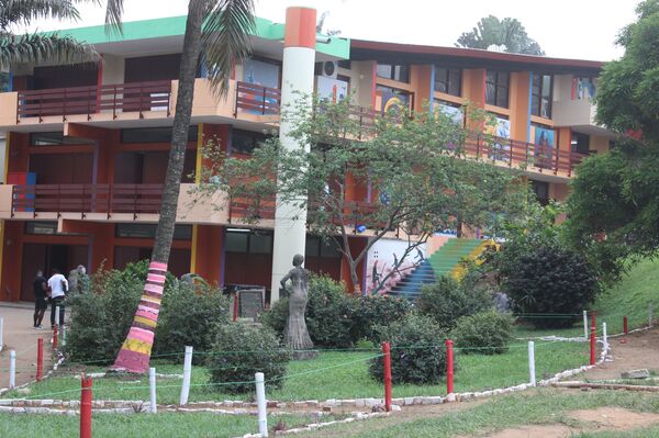 À l’École des beaux-arts d’Abidjan, derrière la féérie le malaise À l’École des beaux-arts d’Abidjan, derrière la féérie le malaise - Sputnik Afrique