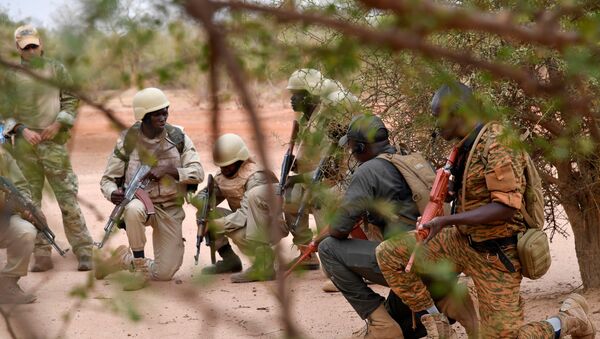 Entraînement de soldats burkinabè près de Ouagadougou. - Sputnik Afrique