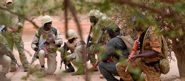 Entraînement de soldats burkinabè près de Ouagadougou. - Sputnik Afrique