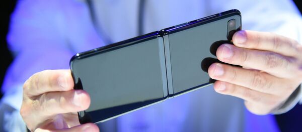 Презентация смартфона Samsung Galaxy Z Flip - Sputnik Afrique