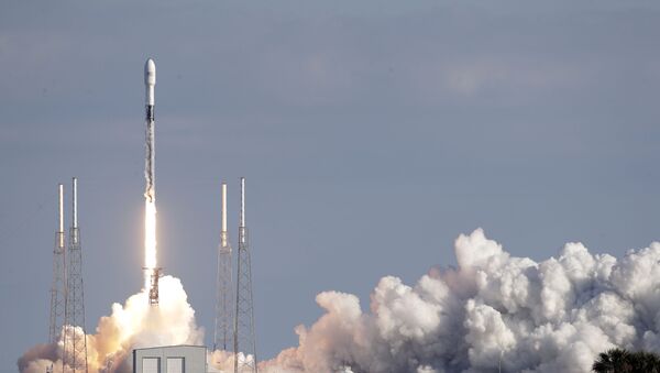 Le lancement de Falcon 9 avec des satellites - Sputnik Afrique