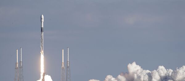 Le lancement de Falcon 9 avec des satellites - Sputnik Afrique