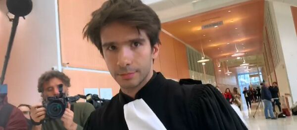 Juan Branco au palais de justice de Paris, 18 février 2020 Juan Branco au palais de justice de Paris, 18 février 2020 - Sputnik Afrique